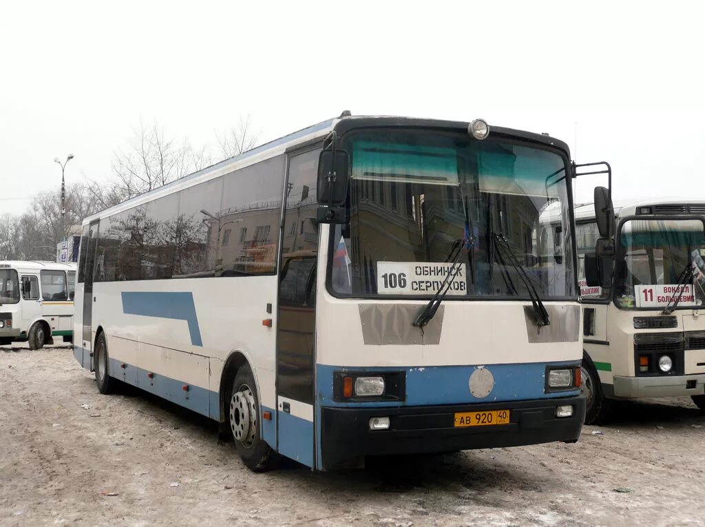 Расписание автобуса тарусская. Автобус 245 Серпухов Таруса. Автобус Обнинск. Автобус Серпухов Обнинск. Мерседес автобус Серпухов.