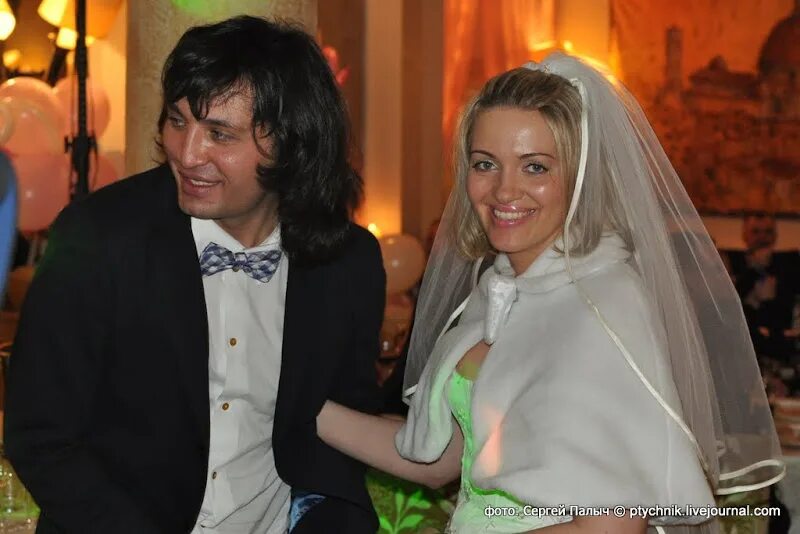 Сколько лет рустаму солнцеву и его жене