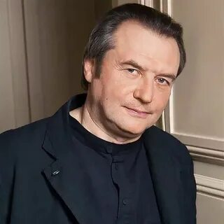 Сколько лет режиссер