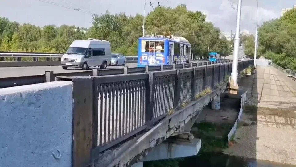 Красноармейский мост Кемерово. Новый мост через Искитимку Кемерово. Мосты в Красноармейске. Кемерово старый и новый мост. Ремонт моста в кемерово на терешковой