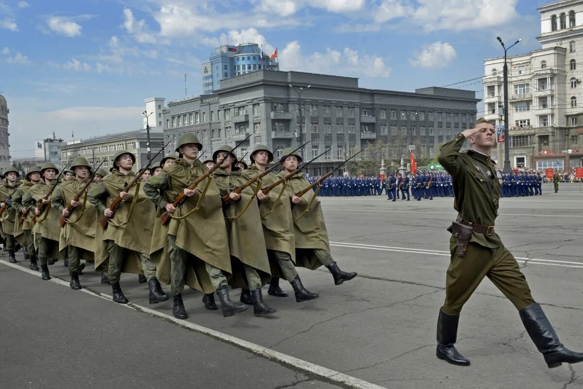 Площадь революции Челябинск парад Победы. Парад 9 мая Челябинск. Репетиция парада Челябинск. Празднование 9 мая в Челябинске.