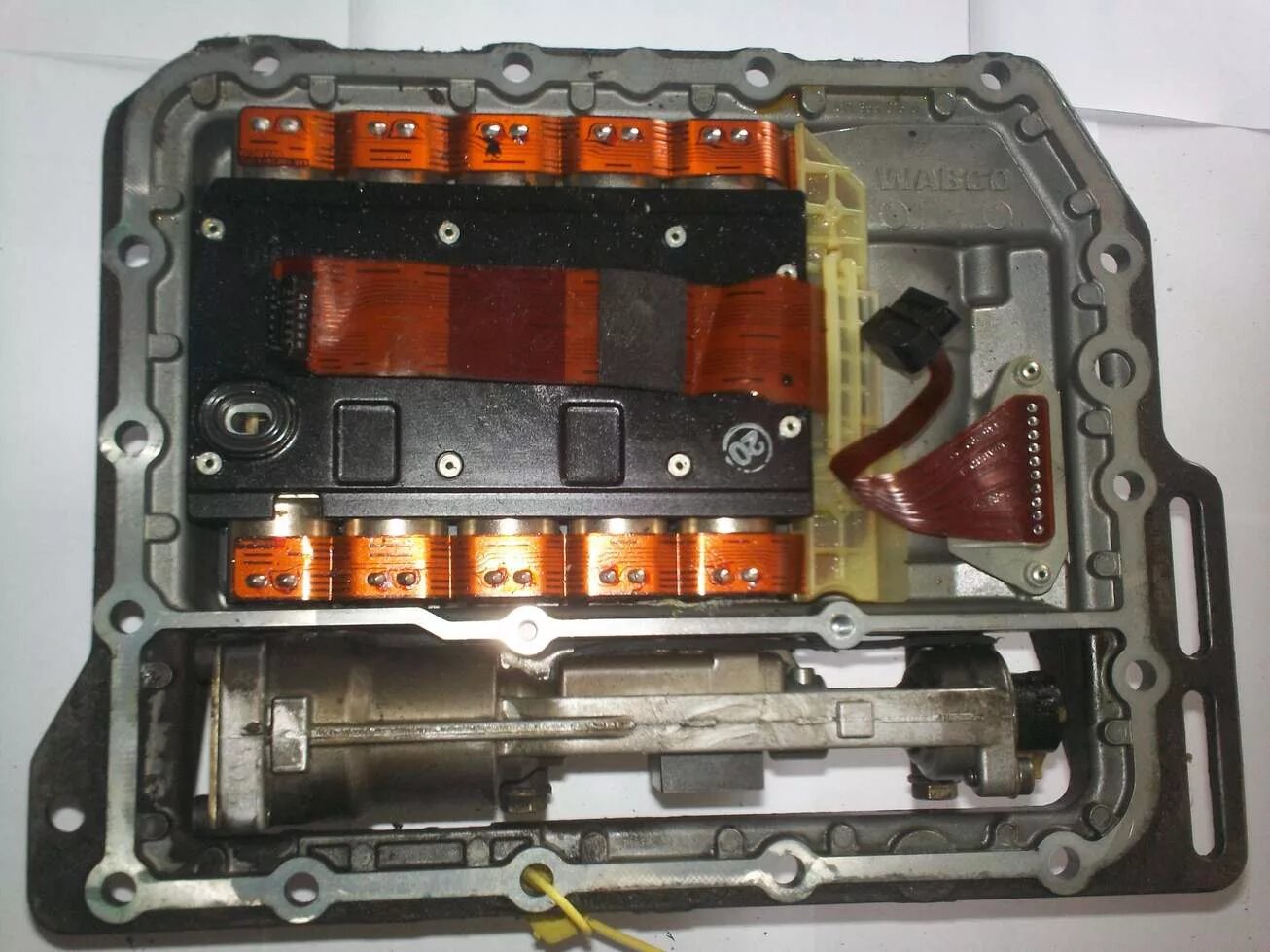Клапаны управления кпп. Блок управления акпп zf astronic. zf1 блок клапанов клапан. блок управления кпп zf астроник. блок клапанов астроник даф 95.