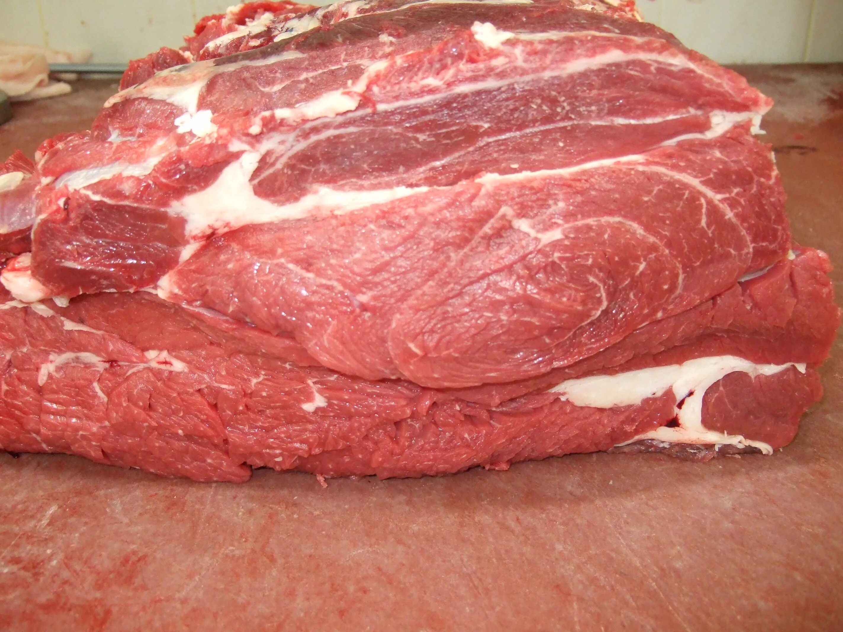 Купить мясо в оренбурге. Мясо говядина. Домашнее мясо говядина. Говяжье мясо.