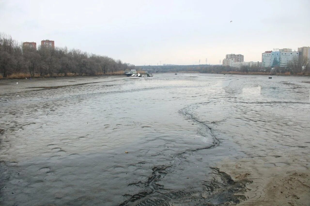 Почему нет воды в ростове на дону. Северное водохранилище Ростов на Дону. Дамба на Северном Ростов-на-Дону. На Северном водохранилище в Ростове прорвало дамбу. Дамба Ростов Северный.