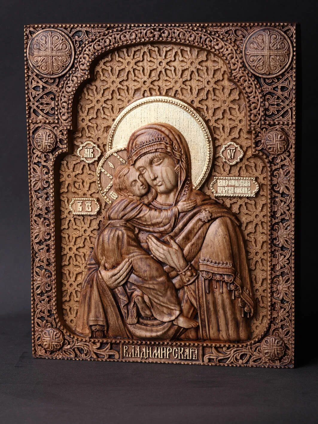 икона спас вседержитель резная. казанская икона божией матери резная из дерева. спас нерукотворный резная икона из дерева. савватия резьба по дереву. резная икона спас нерукотворный.