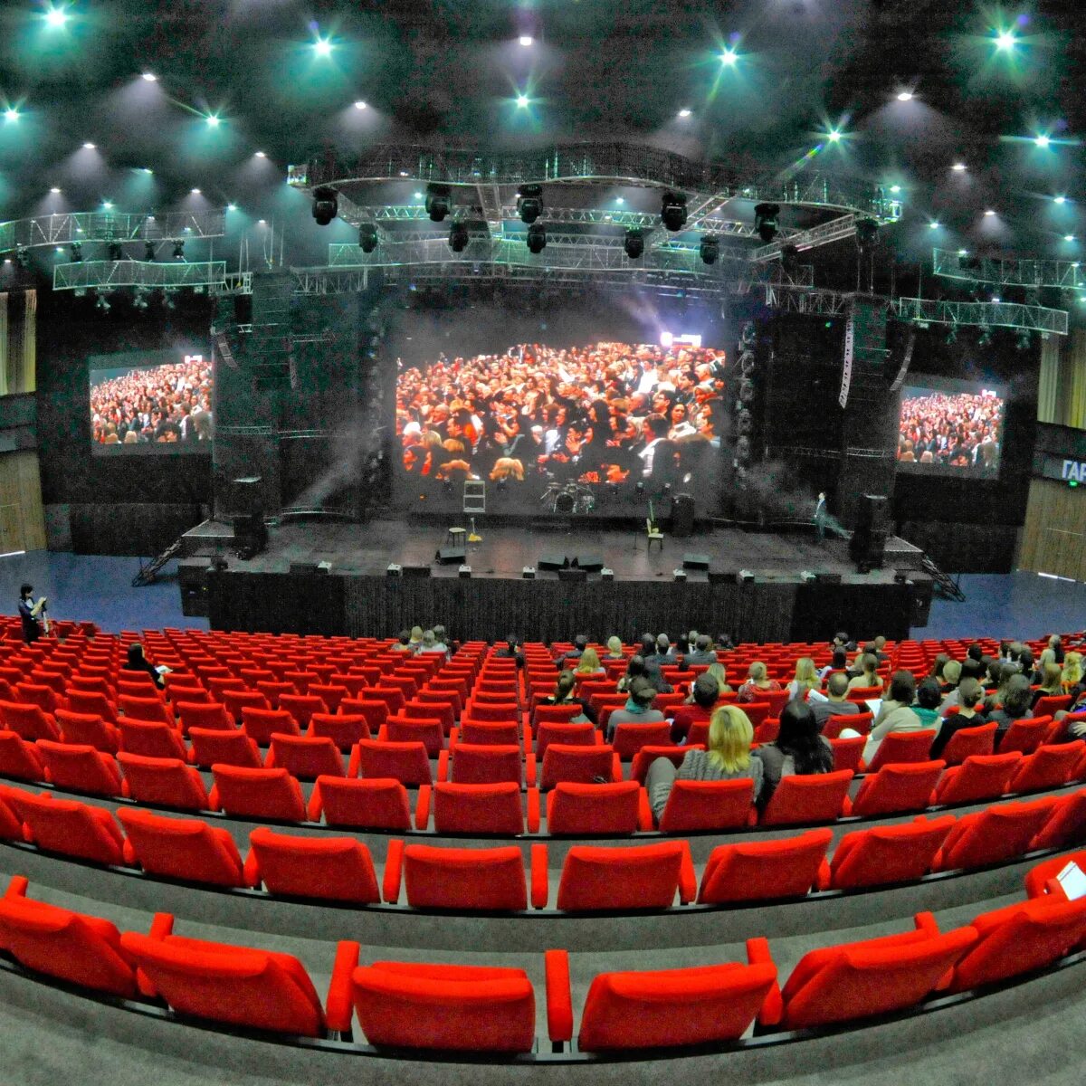 Hall live 3. Град event-Hall Воронеж. Сити-парк град Воронеж концертный зал. Event Hall Воронеж. Event Hall Воронеж Сити парк град.