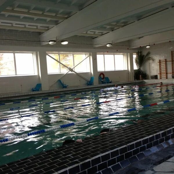 White Oaks Leisure Centre - Furness Partnership : Furness Partnership 3C8