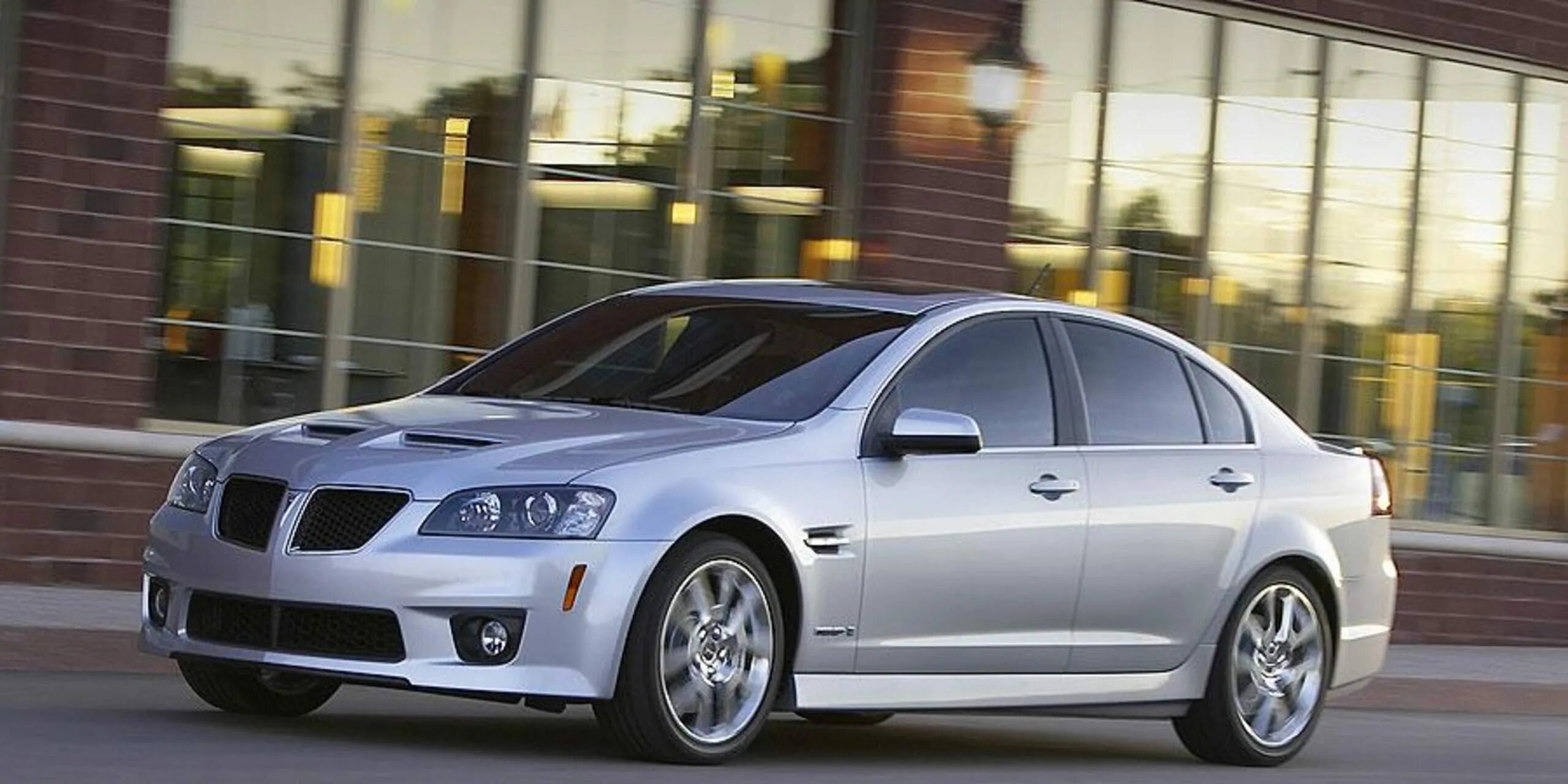 Pontiac g8 gxp. Понтиак g8. G 8 машина. Pontiac g8. G 8 машина.
