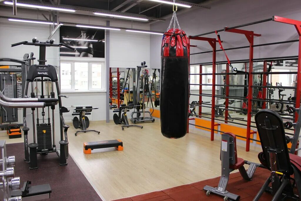 спортивный зал колизей красноярск. годовой абонемент колизей. колизей шелехов тренажерный зал. годовой абонемент в колизей красноярск. спортзал колизей красноярск.