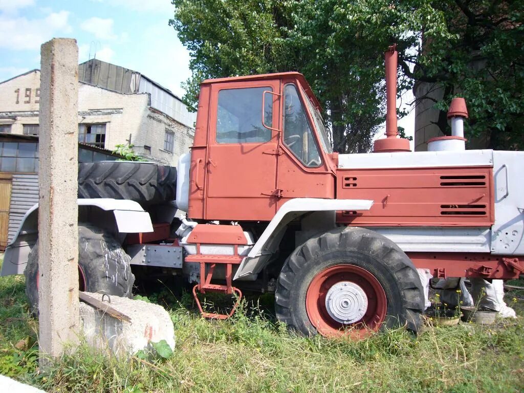 Т 150 трактор купить б. Т-150к трактор. Красный трактор т 150. Трактор т150 2003 года. Т-150д.