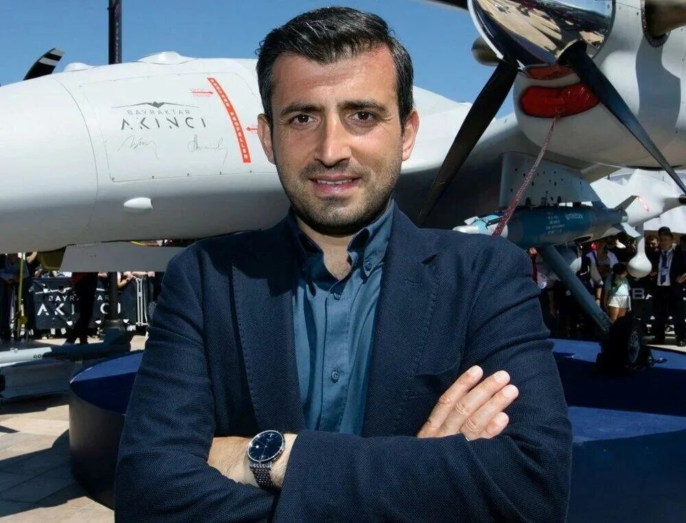 Сельчук байрактар. Беспилотники bayraktar tb2 характеристики. Bayraktar tb2 двигатель. Bayraktar tb2 двигатель. Bayraktar tb2 чертеж.