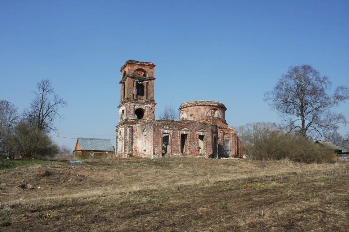 Губино. Губино храм. Село Губино Можайский район. Губино Московская область. Церковь п Губино Московская область.