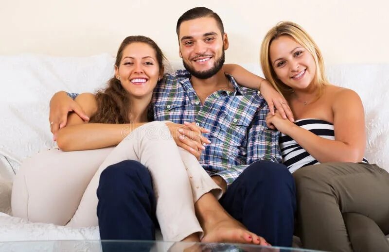 Втроем. Share your wife. Жена hotwife. Кружка большая my girlfriend and your girlfriend. Мужчина полигамен от природы.