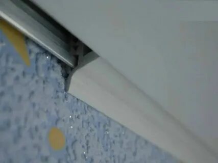 Монтаж ленты натяжным потолком
