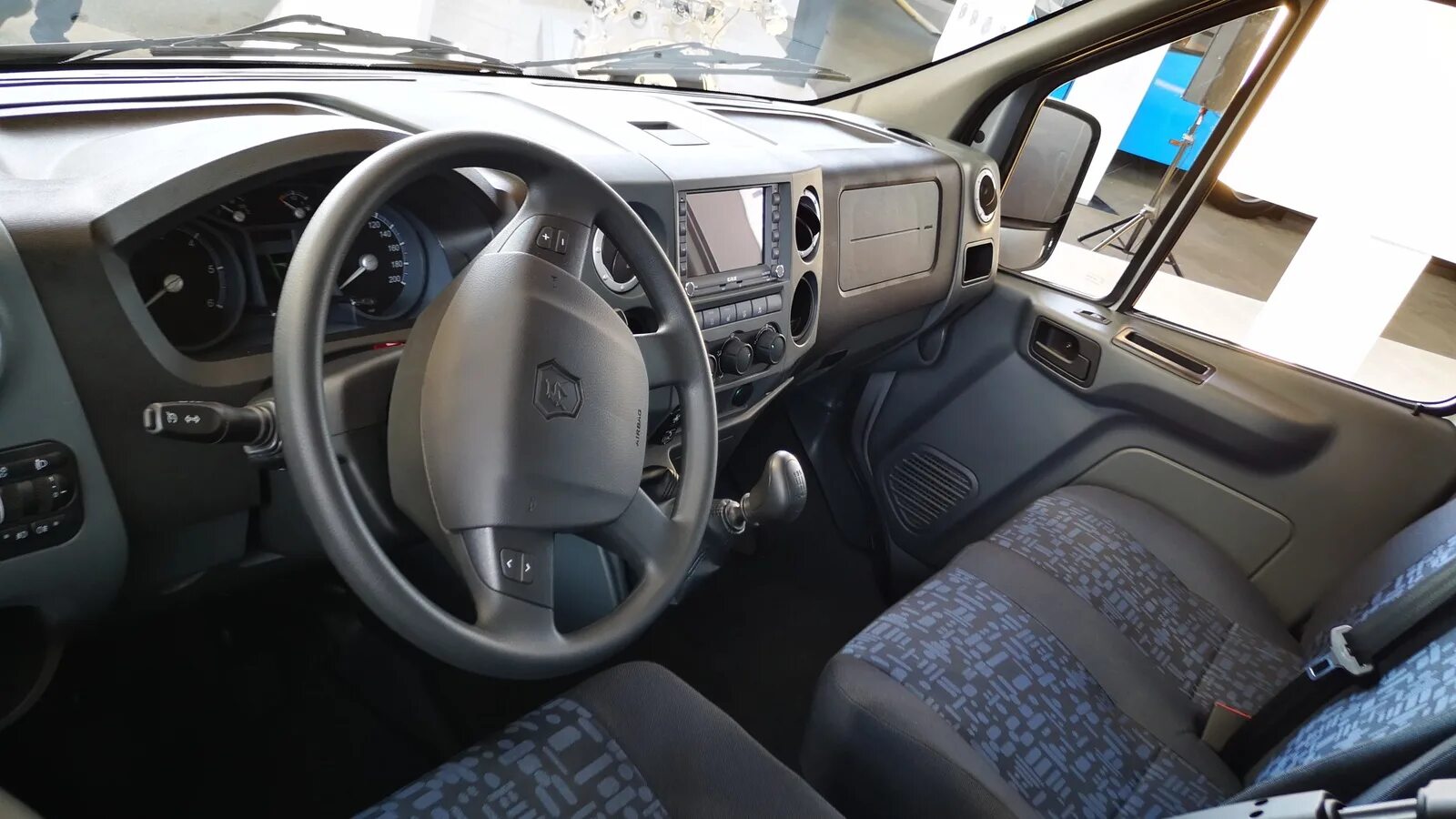 Газель некст безопасность. Газель next a21r22. Панель газель некст. Газ 3302 некст. Ремень безопасности газель некст.