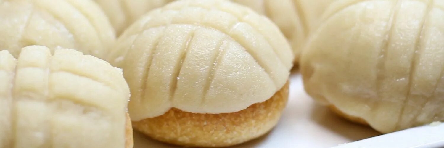 Мелонпан. Мелонпан рецепт. melonpan булочки. японская булочка мелон пан.
