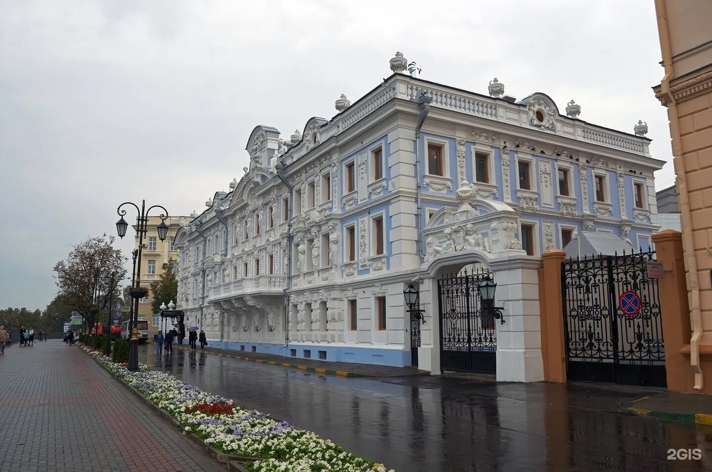 Волжская усадьба нижний новгород. Дворец Рукавишникова в Нижнем Новгороде. Усадьба купца Рукавишникова Нижний Новгород. Рукавишников Нижний Новгород усадьба. Дом Купцов Рукавишниковых Нижний Новгород.