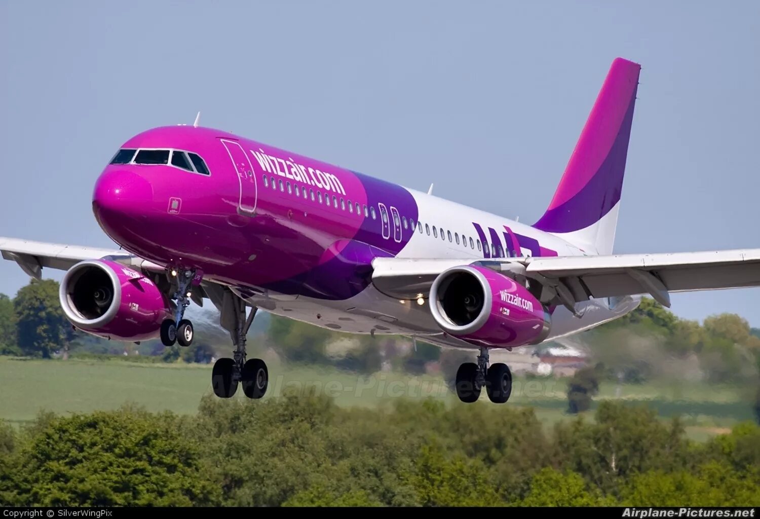 Wizzair москва. Wizz Air авиакомпания. Wizz Air самолеты. Венгерская авиакомпания Wizz Air. Wizz Air кресла.