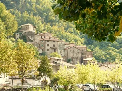 File:Equi Terme-panorama.jpg - Wikimedia Commons