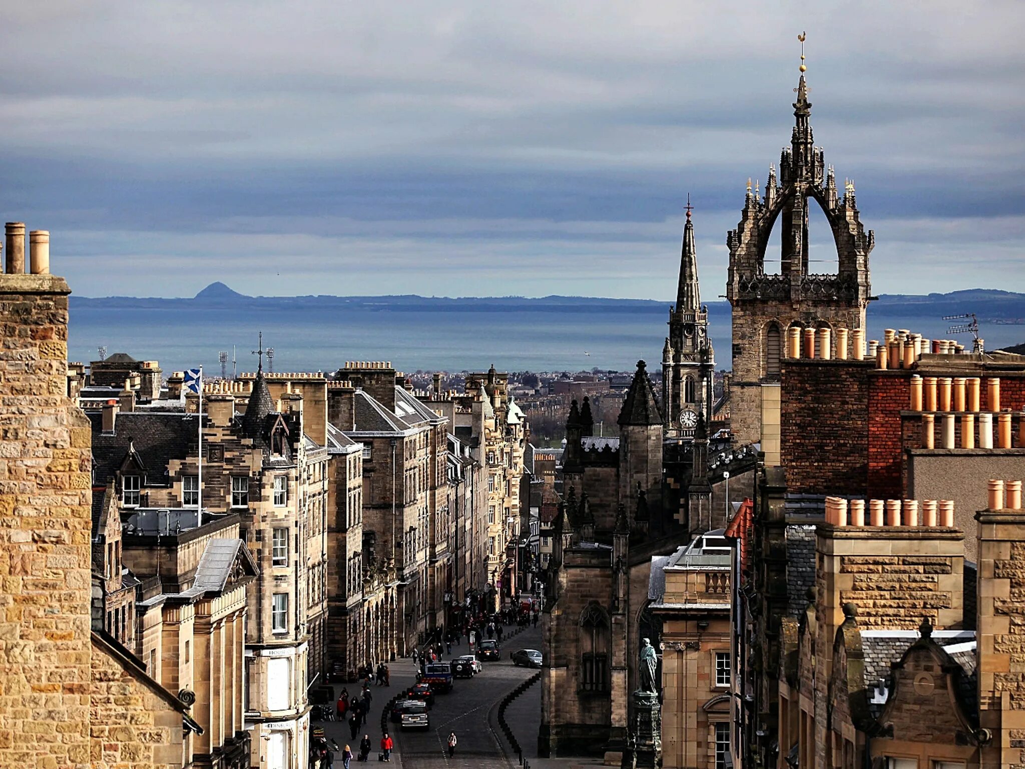 Площадь шотландии. Шотландия столица Эдинбург. Столица Шотландии Edinburgh. Эдинбург примечательности. Эдинбург Шотландия достопримечательности.