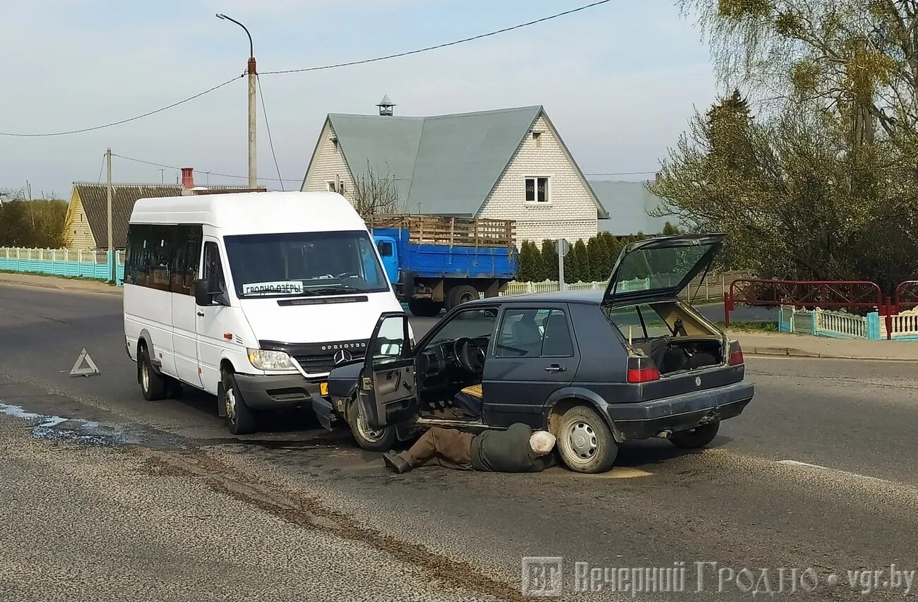 Озеры Гродно. Путришки. Авария в Гродно с маршруткой. Авария на дороге Путришки Гродно вчера фото. Маршрутка озеры гродно