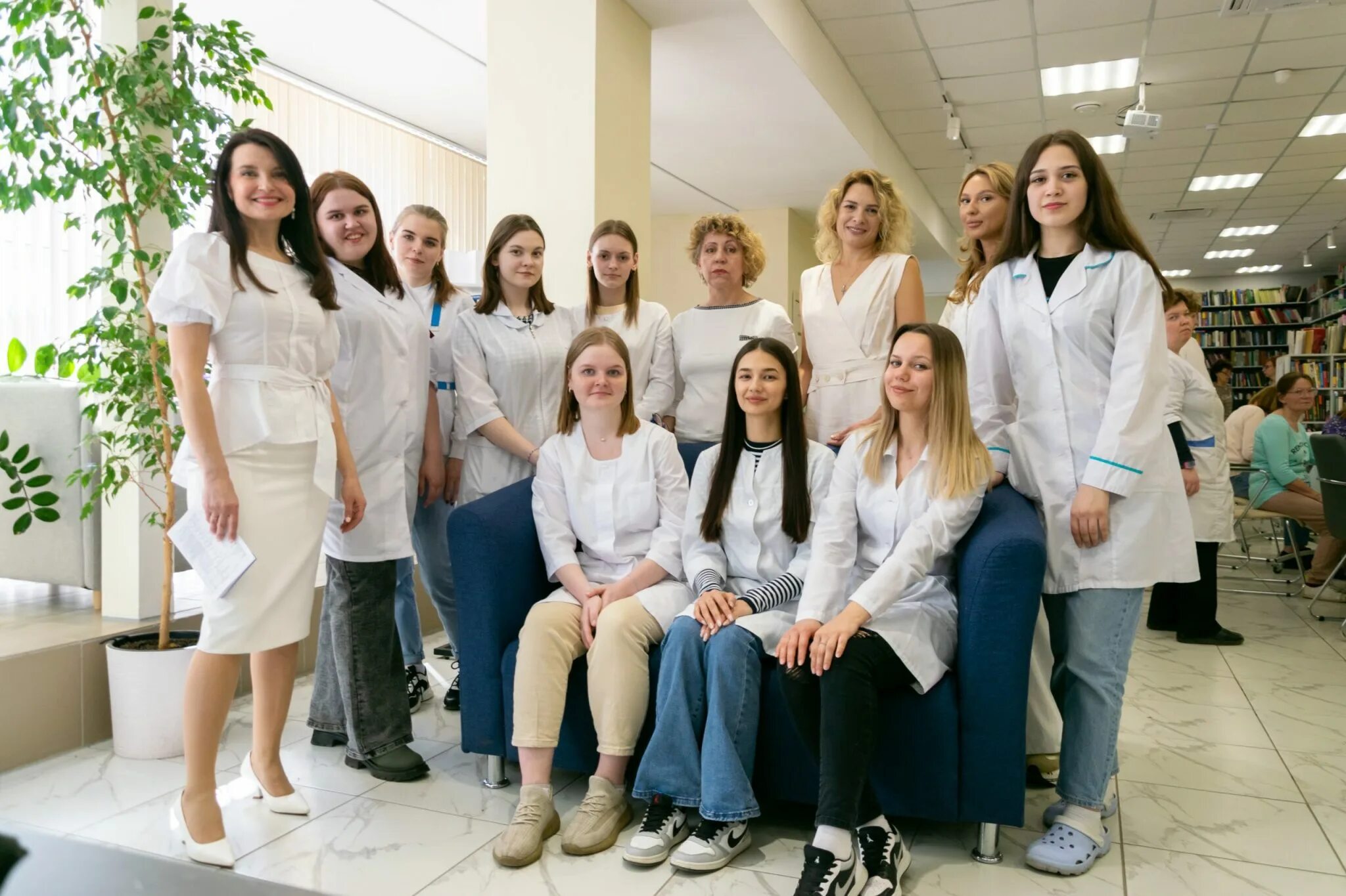 Медколледж южно-сахалинск сайт. Копейский медицинский колледж. Сайт копейского медицинского техникума. Копейский медицинский колледж. День здоровья в колледже.
