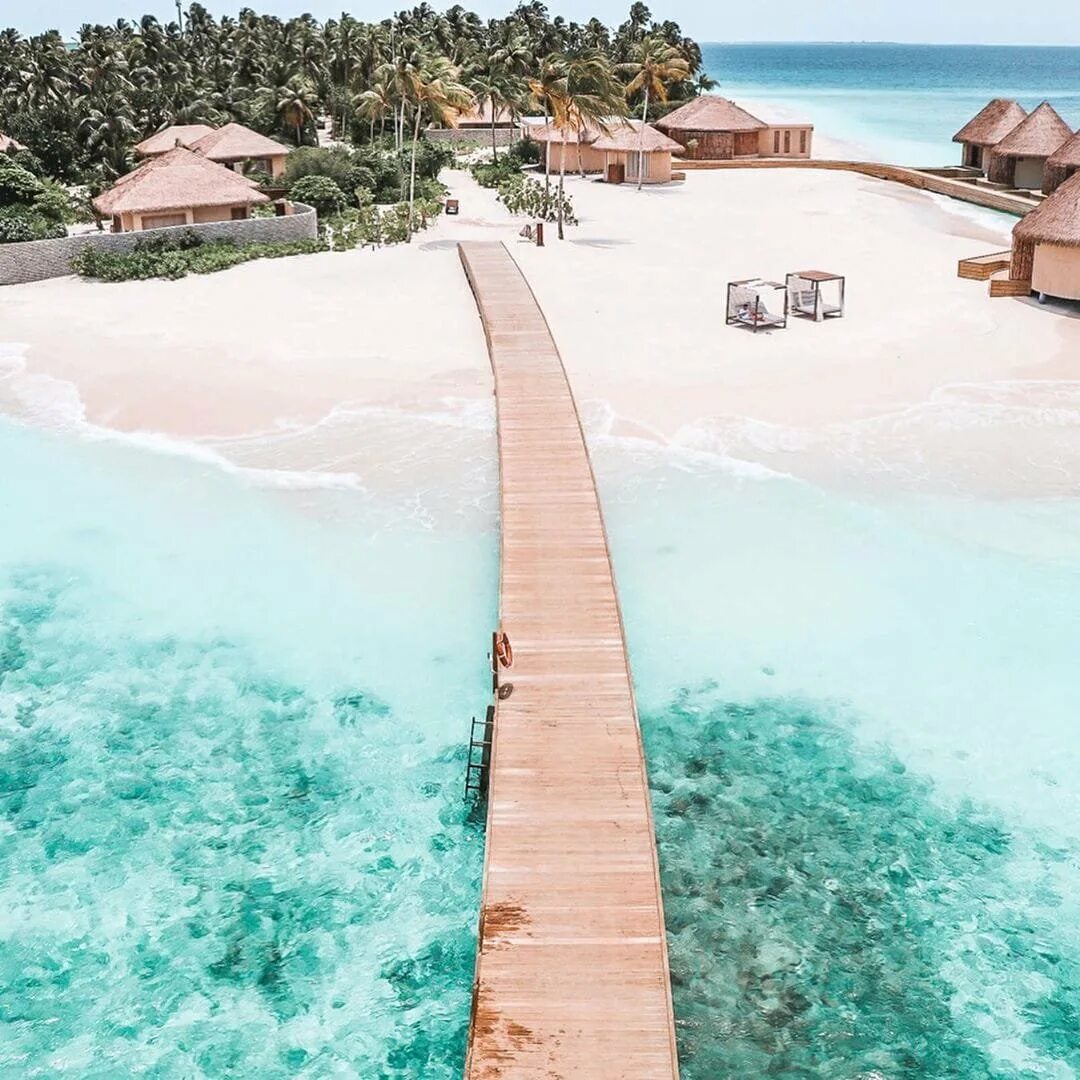 Фото лав стори мальдивы. Milaidhoo island maldives. Мальдивы рядом с питером. Мальдивы в феврале. Мальдивы в апреле.