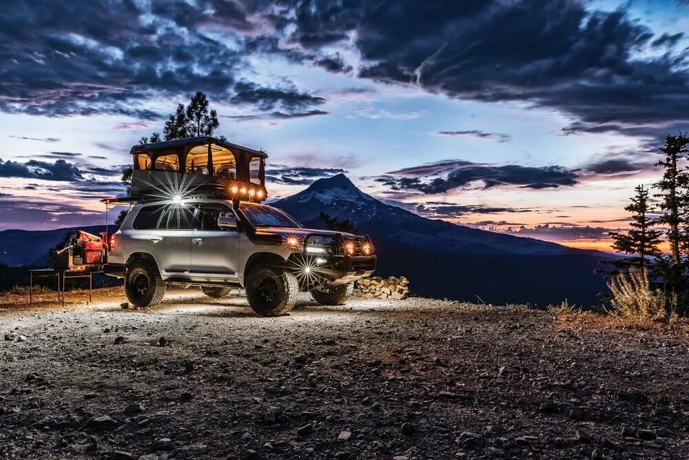 Auto adventure. Toyota Land Cruiser 200 off Road. Внедорожник Эстетика. Машина Эстетика джип. 6х6 внедорожник для заставки компьютера.