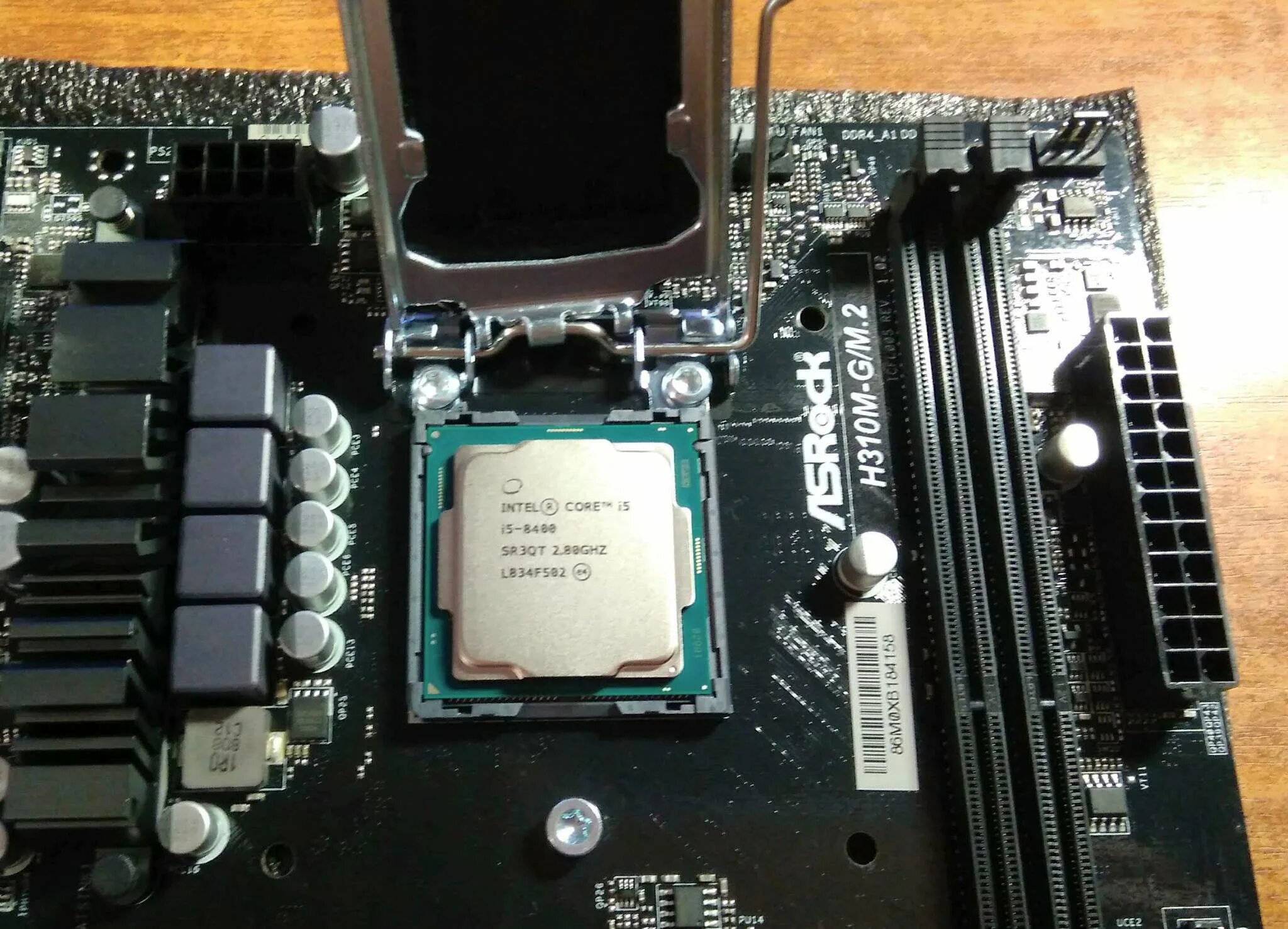 Процессор Intel Core i5-8400. Процессор Intel Core i5-8400 OEM. Процессор Intel Core i5 8400, LGA 1151v2 OEM. Материнская плата для Intel Core i5 8400.