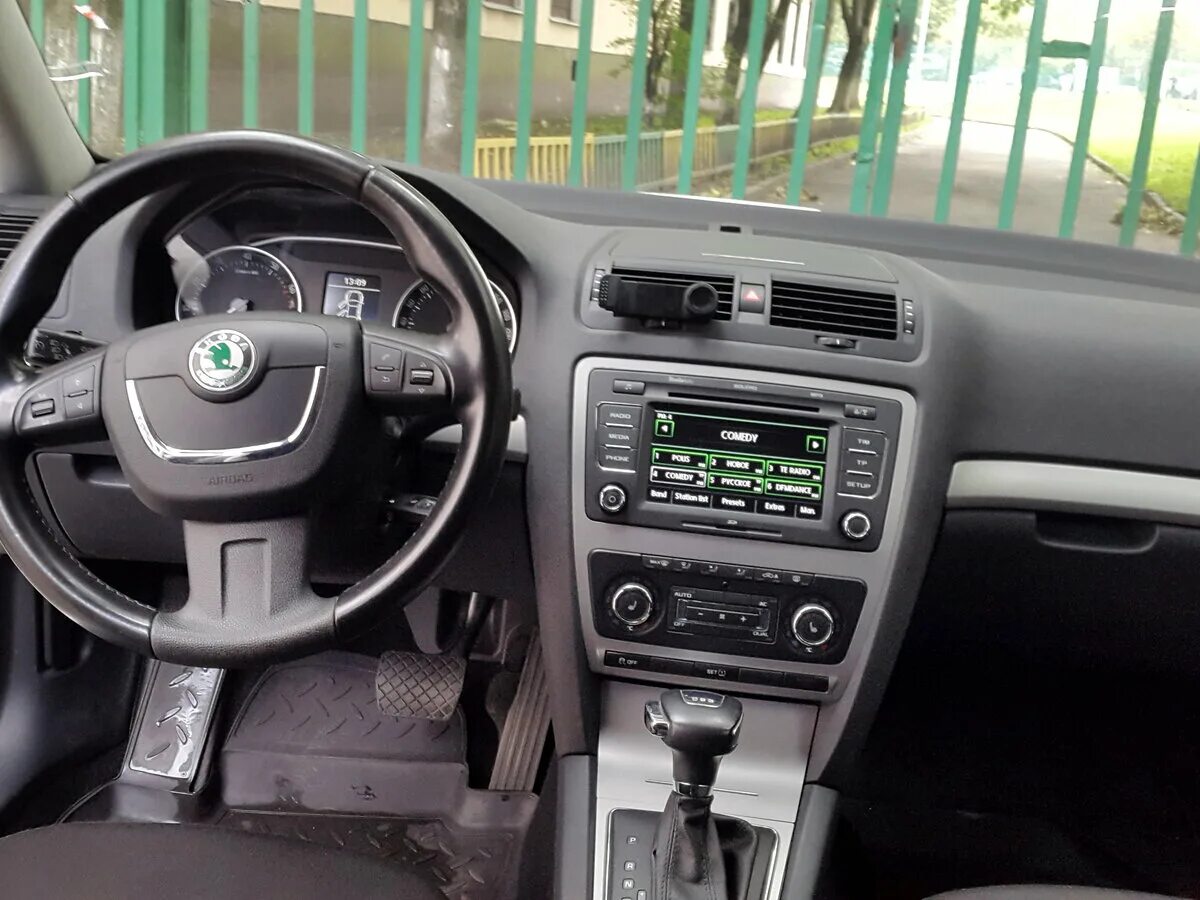 Купить шкоду октавию автомат. Skoda Octavia a5 Interior. Skoda Octavia a5 салон.