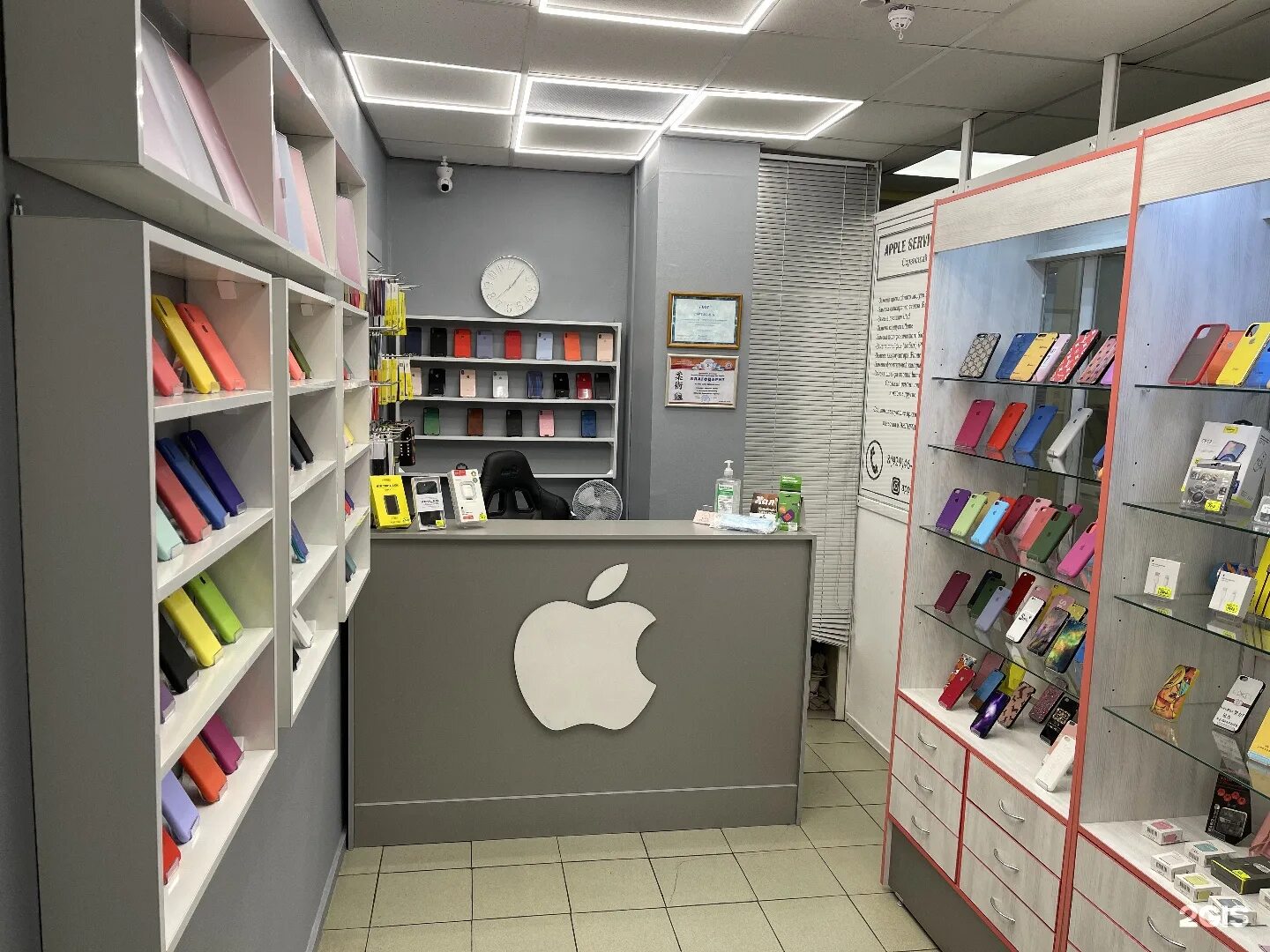 южно якутская 29/1 нерюнгри. торговый центр семейный нерюнгри кафе. проект аэропорта нерюнгри. тц мир нерюнгри строительный. якутуглестрой нерюнгри 1980-1985.