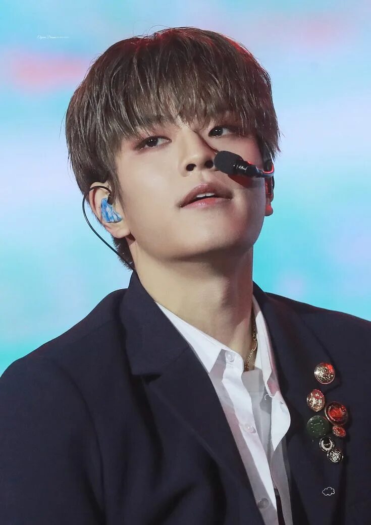 Сынмин из stray. Сынмин stray kids 2025.