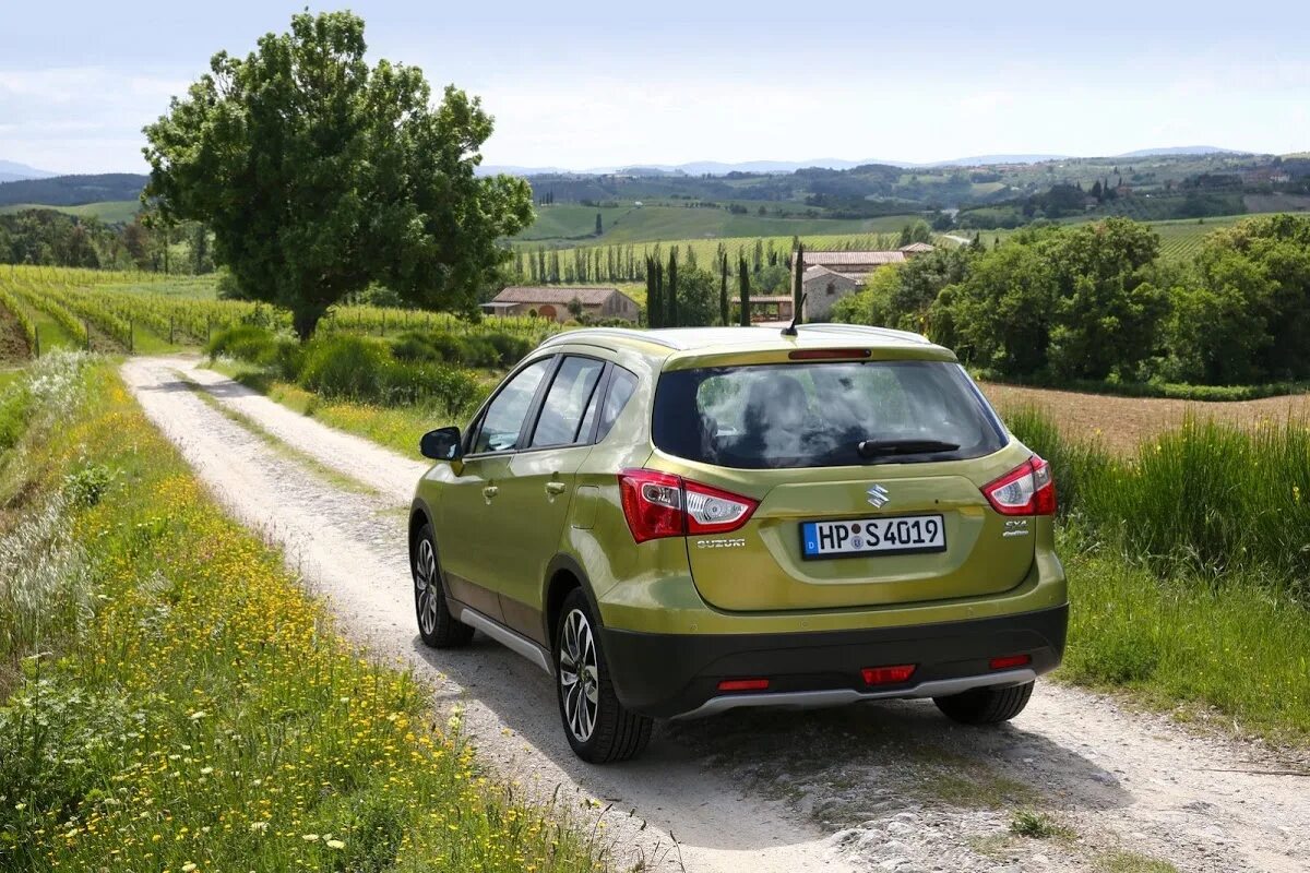 Suzuki sx4 hatchback. Suzuki sx4 2014 комплектации. Сузуки сх4 газ. Suzuki sx4 2008 хэтчбек. Suzuki sx4 2023.