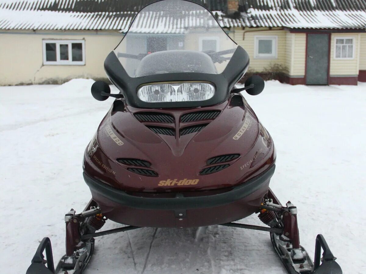 Thule touring l. Thule aeroskin. Ski doo grand touring 700 se. Thule wingbar edge 9596b. Brp grand touring 700.