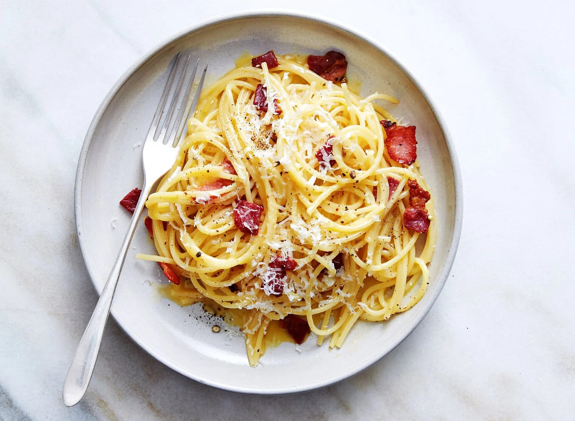 Карбонара. Спагетти карбонара. Итальянская паста карбонара. Pasta карбонара.