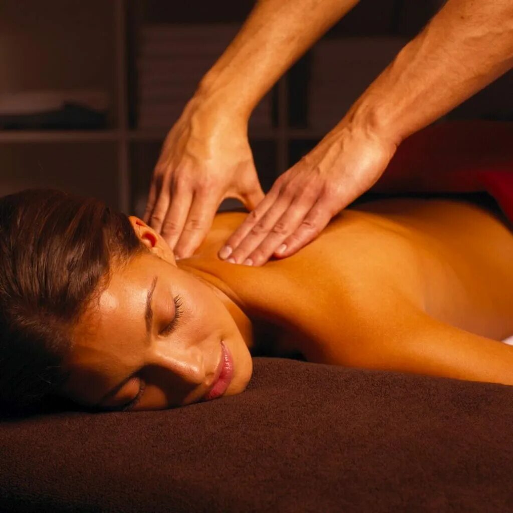 Hot body massage. Массаж. Классический массаж. Массаж спины. Классический массаж спины.