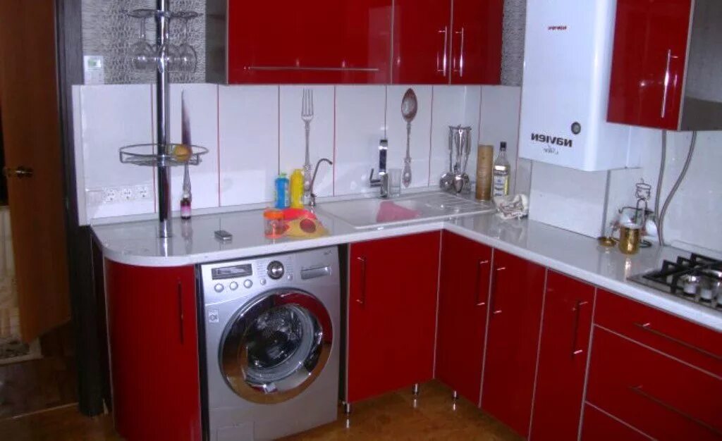 кухонный гарнитур угловой с колонкой. кухонный гарнитур угловой с колонкой. 5 кв. кухонный гарнитур угловой с колонкой. маленькие угловые кухни с газовой колонкой.