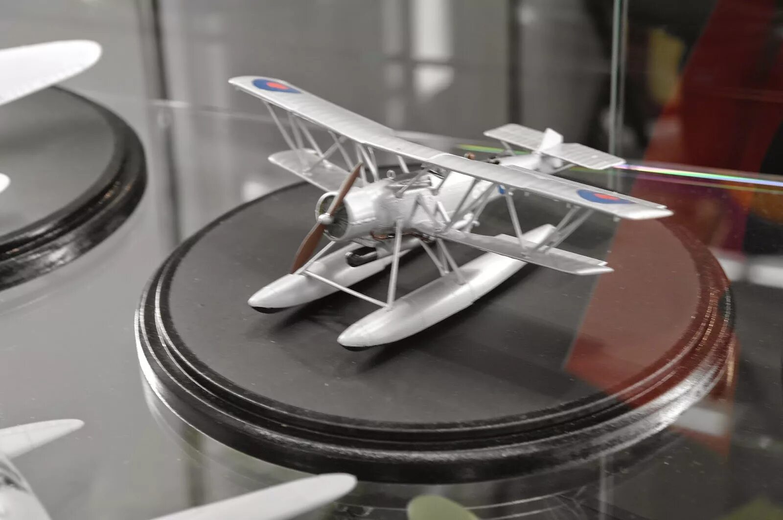 Ла 9 арк моделс. Ми 8мтв-2 арк моделс. Самолет и 16 арк моделс. Dewoitine d. И-16 арк 1/48.