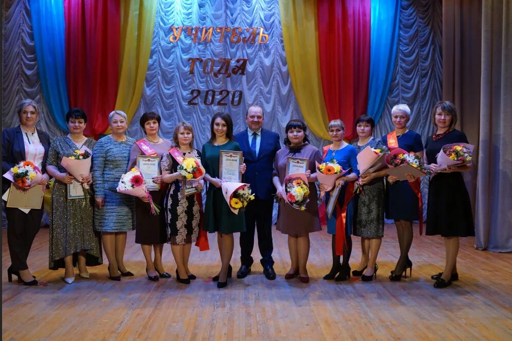 донецк ростовская область 13 школа. учителя школ донецка. школа 91 города донецка. сайт донецкой школы-интерната. донбасс школа учитель.