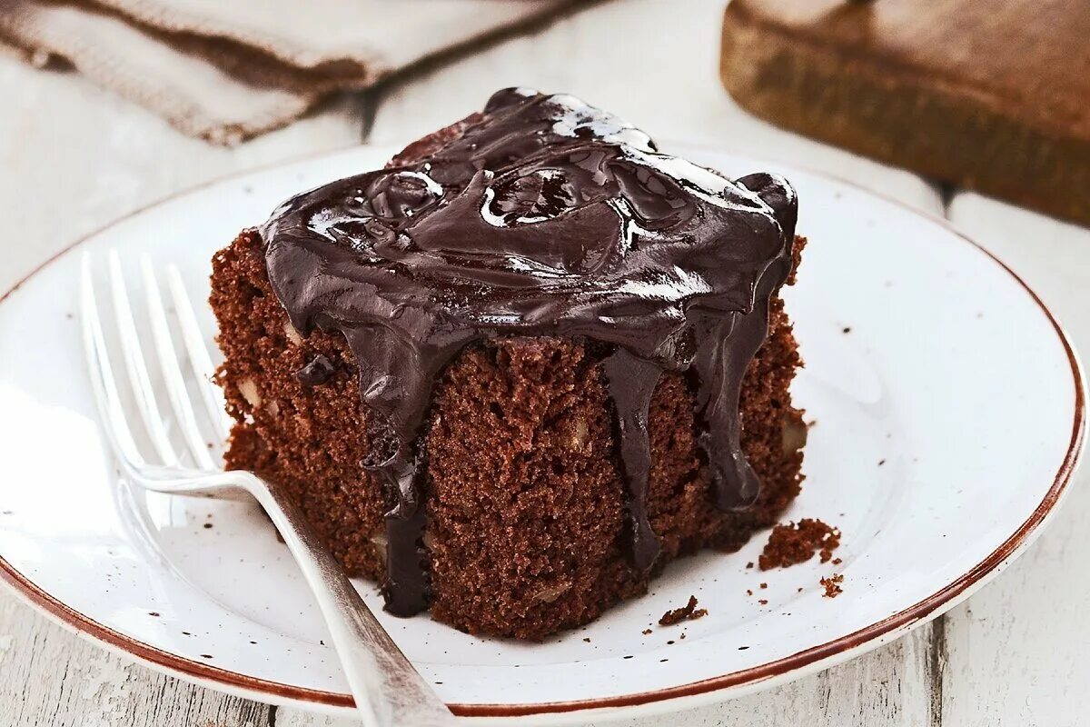 Кухне шоколадный пирог. Шоколадный торт. Шоколадное тортик в микроволновке. Шоколадный торт в микроволновке. Шоколадный торт за 5 минут.