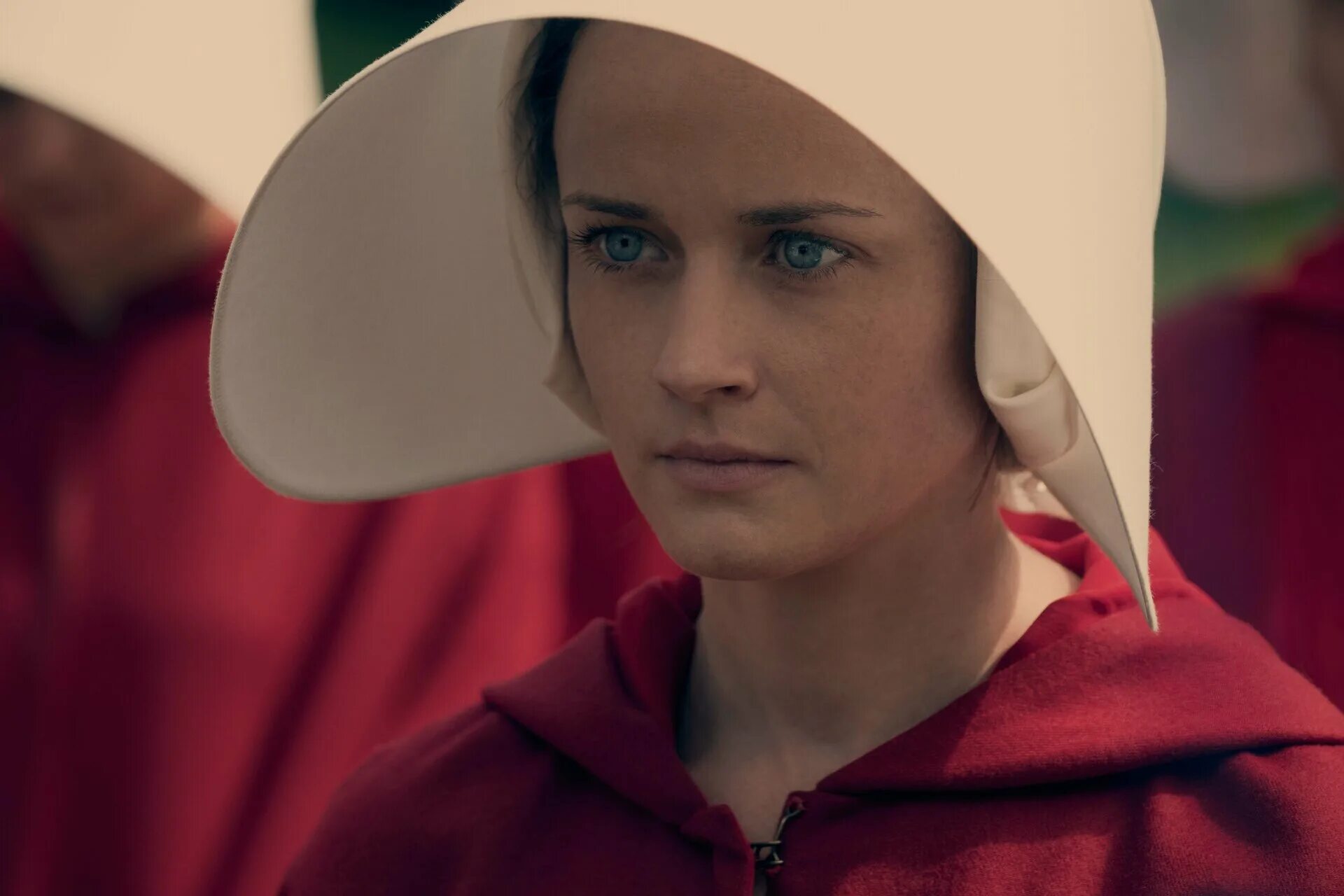 рассказ служанки фильм 2017. джозеф файнс the handmaid's tale. рассказ служанки википедия. секрет служанки сериал. The handmaid's tale сериал.
