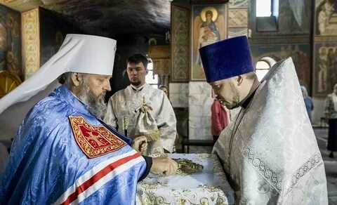 Какие обязанности были у слуг архиерея