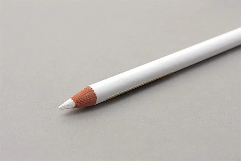 Белый карандаш купить. Белый карандаш. Белый карандаш для рисования. Белый карандаш художественный. Карандаш простой белый.