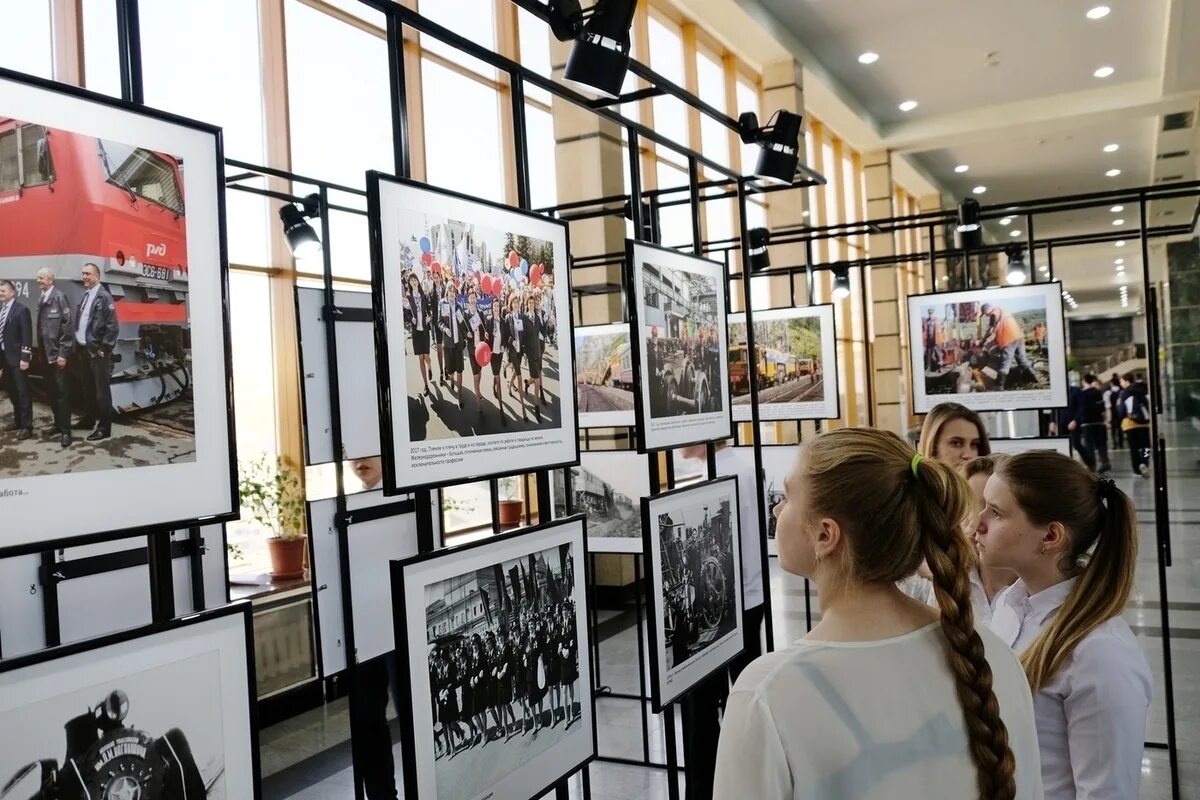 Выставки челябинск 2024 год. Праздничная фотовыставка. Фотовыставку приуроченную. Выставка Челябинск. Челябинск исторический музей выставки сейчас.