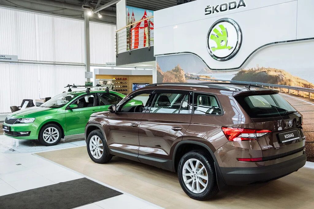 автосалон драйв. автоцентр максимум лахта. автосалон дженезис. гросс авто. автосалоны спб машины с пробегом.