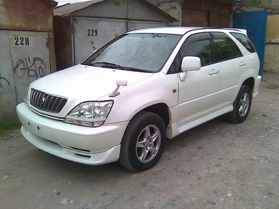 Toyota harrier 2000 год. Toyota Harrier 2000. Тойота Харриер 2000 белый. Harrier Toyota 2000- 2000. Тойота Харриер 2000г.