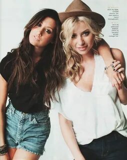 Magazine sisters