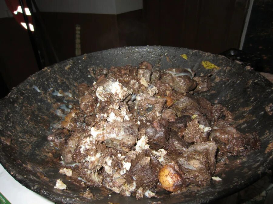 лосятина с картошкой в духовке. вкусные блюда из лосятины. лосятина тушеная приготовления. блюда из лосятины. готовим лосятину на сковороде.