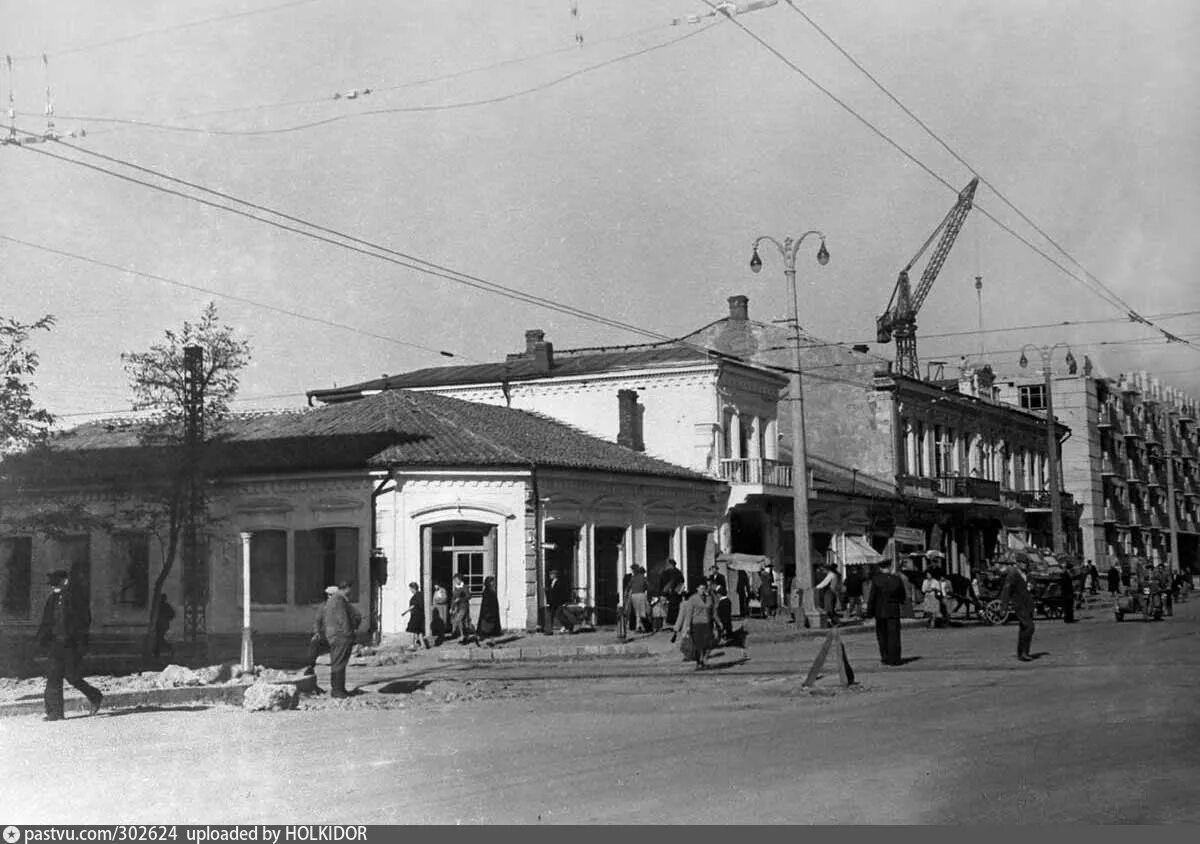 Симферопольские рассказы. Симферополь 1950. Проспект Кирова СССР Симферополь. Проспект Кирова Симферополь 19 век. Старый дом на Кирова Симферополь.