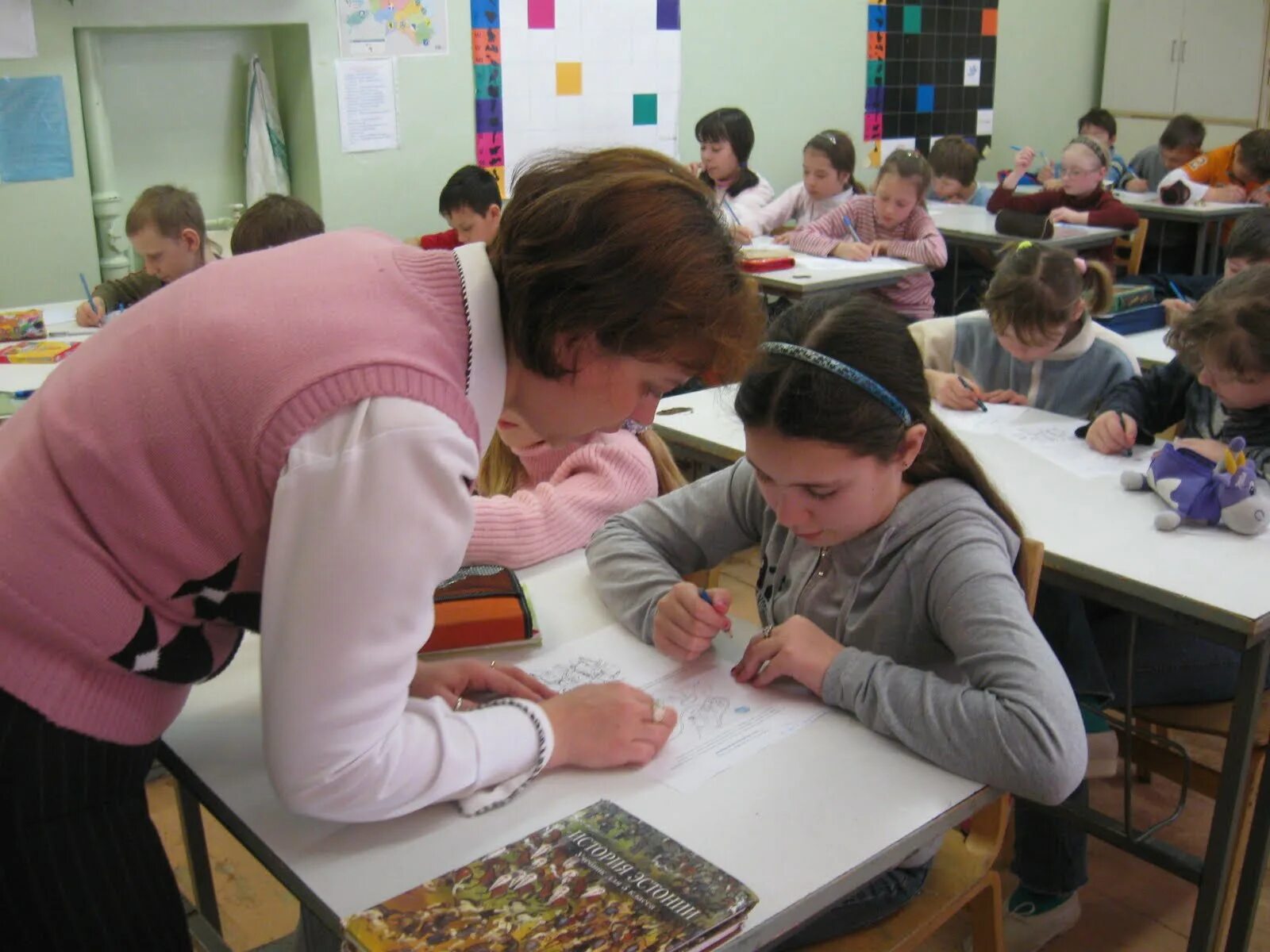 Сайт уроки истории. Урок истории в школе. Преподавание истории в школе. Дети на уроке истории. Учительский труд.